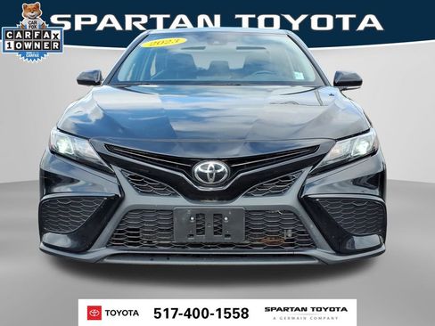 Used 2023 Toyota Camry SE FWD image 2
