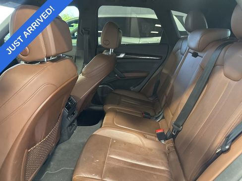 Used 2019 Audi Q5 2.0T Premium Plus w/ Premium Plus Package AWD/4WD image 6