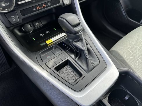 Used 2024 Toyota RAV4 XLE w/ Convenience Package FWD image 25