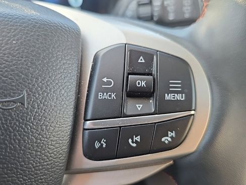 Used 2025 Ford Explorer Active w/ Active Comfort Package image 23