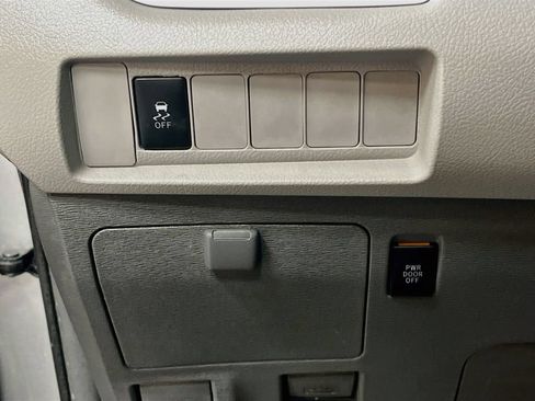 Used 2019 Toyota Sienna LE FWD image 10