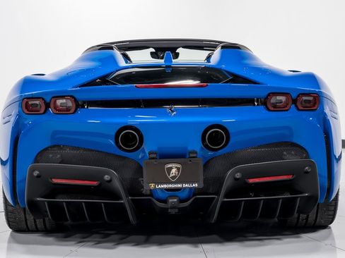 Used 2024 Ferrari SF90 Spider image 4