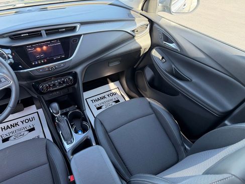 Used 2022 Buick Encore GX Select w/ Sport Touring Package FWD image 17