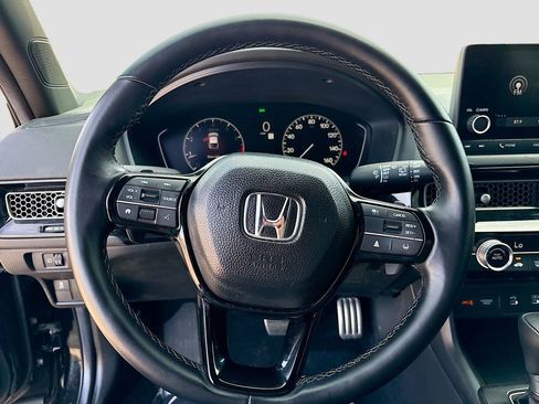 Used 2025 Honda Civic Sport image 11