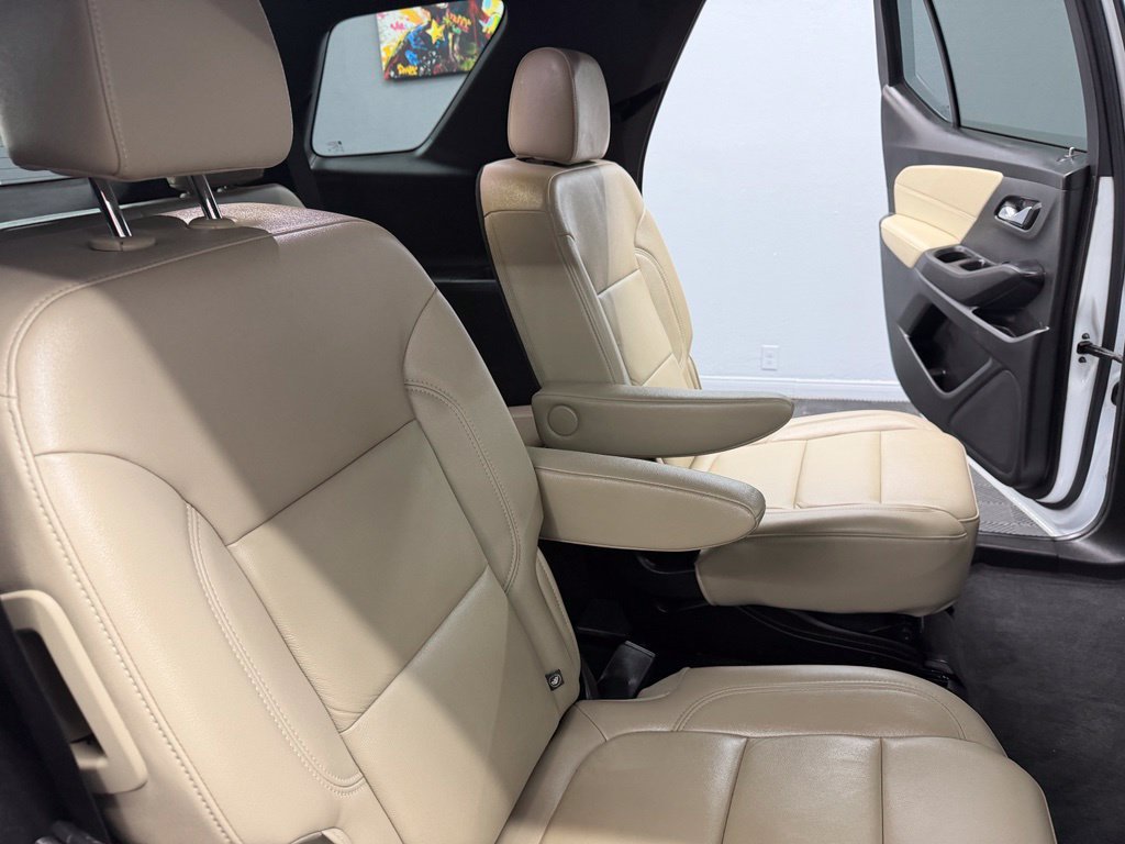 Used 2022 Chevrolet Traverse LT w/ LT Premium Package FWD image 47