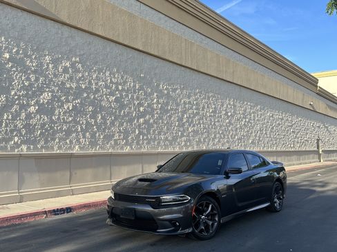 Used 2019 Dodge Charger R/T image 1