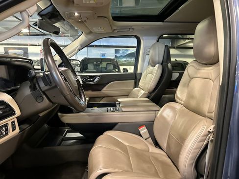 Certified 2023 Lincoln Navigator L Reserve AWD/4WD image 10