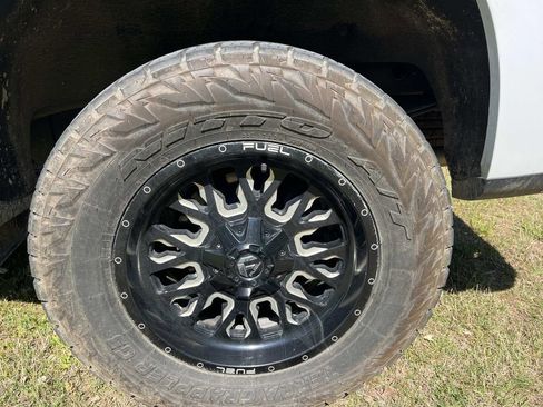 Used 2019 Chevrolet Silverado 1500 RST AWD/4WD image 11