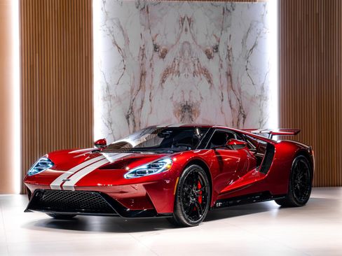 Used 2018 Ford GT image 3