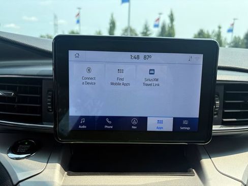 Used 2021 Ford Explorer XLT w/ Equipment Group 202A AWD/4WD image 26