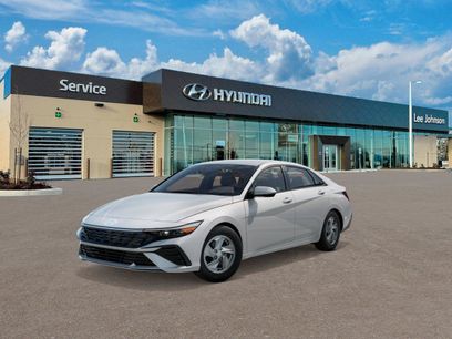 New 2026 Hyundai Elantra SE
