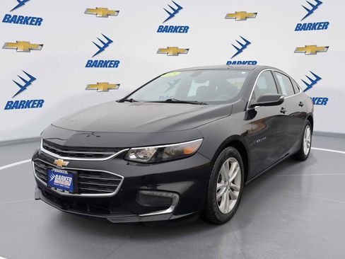 Used 2018 Chevrolet Malibu LT image 1