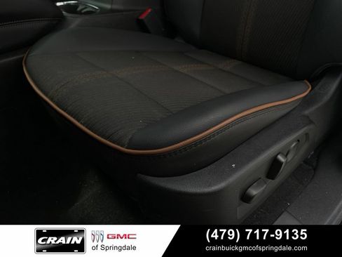 Used 2024 GMC Canyon AT4 AWD/4WD image 22