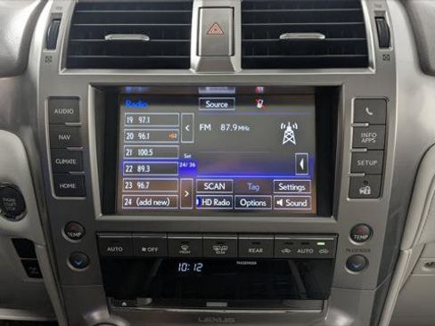 Used 2018 Lexus GX 460 Luxury image 30