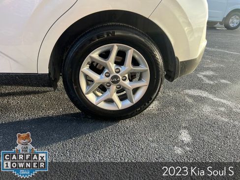 Used 2023 Kia Soul S image 9
