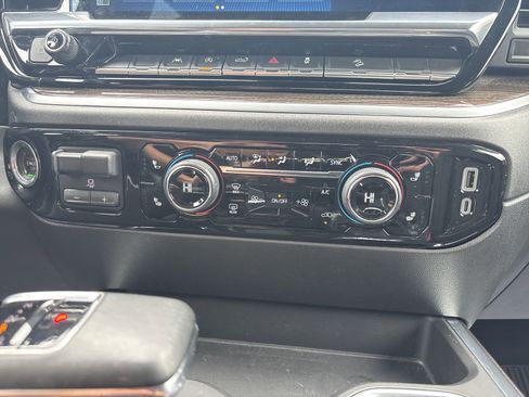 Used 2024 Chevrolet Silverado 1500 RST w/ Z71 Off-Road Package image 23