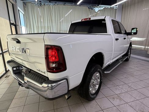 Used 2025 RAM 2500 Big Horn AWD/4WD image 5