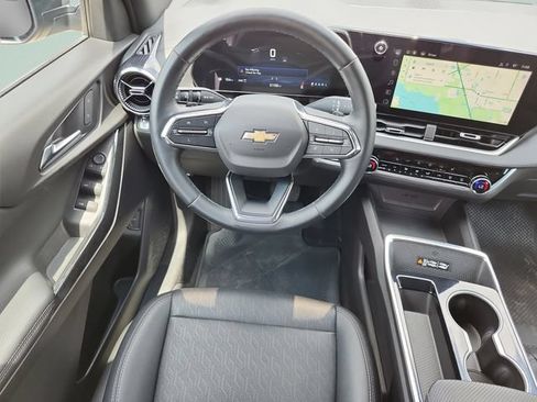 Used 2025 Chevrolet Equinox LT w/ Convenience Package II AWD/4WD image 15