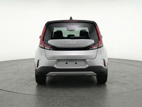 Used 2025 Kia Soul LX w/ LX Technology Package image 7