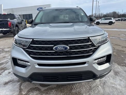 Used 2023 Ford Explorer XLT w/ Equipment Group 202A image 2
