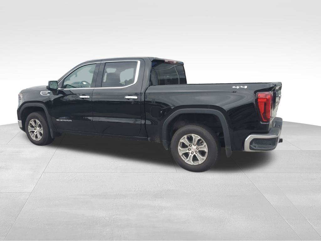 Used 2025 GMC Sierra 1500 SLT AWD/4WD image 3