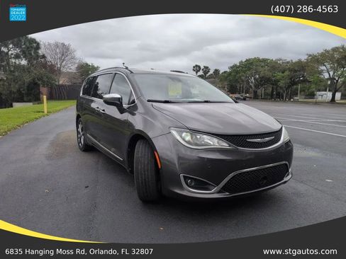 Used 2018 Chrysler Pacifica Limited w/ Tire & Wheel Group image 7