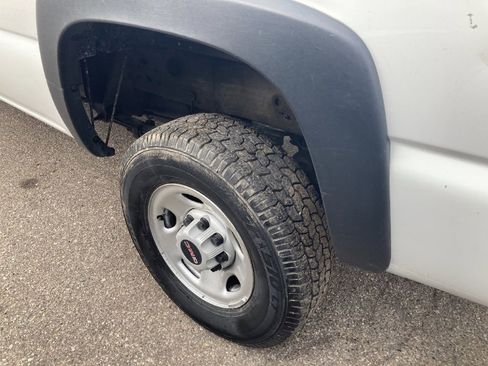 Used 2007 GMC Sierra 2500 W/T w/ Snow Plow Prep Package image 7