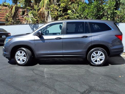 Used 2018 Honda Pilot LX image 4