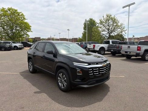 Used 2025 Chevrolet Equinox LT AWD/4WD image 7