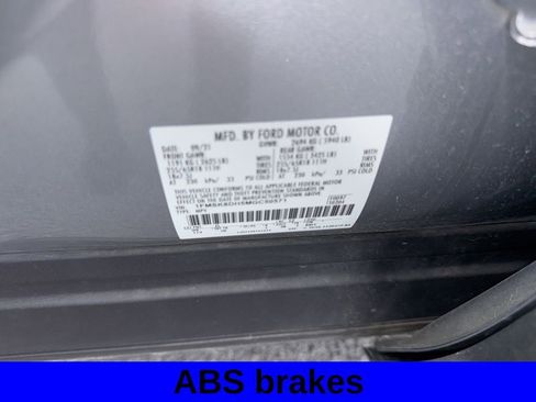 Used 2021 Ford Explorer XLT w/ Equipment Group 202A AWD/4WD image 15