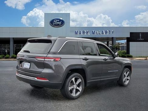 Used 2022 Jeep Grand Cherokee Limited 4xe w/ Luxury Tech Group II AWD/4WD image 5