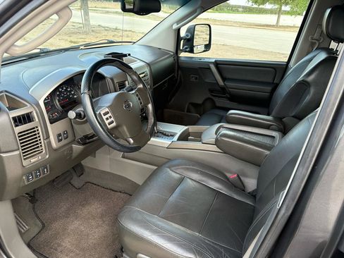 Used 2005 Nissan Titan LE w/ (T01) Tow Pkg RWD image 52