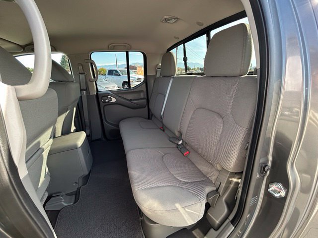 Used 2021 Nissan Frontier SV w/ Midnight Edition Floor Mats AWD/4WD image 38