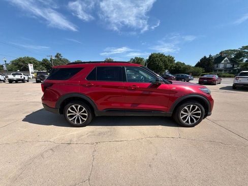 Used 2025 Ford Explorer ST-Line AWD/4WD image 24