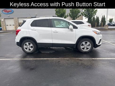 Used 2019 Chevrolet Trax LT w/ LT Convenience Package AWD/4WD image 2