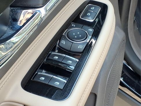 Certified 2023 Lincoln Corsair AWD image 14