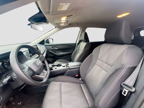 Used 2025 Nissan Rogue SV image 21