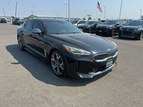Used 2018 Kia Stinger GT2 AWD/4WD image 7
