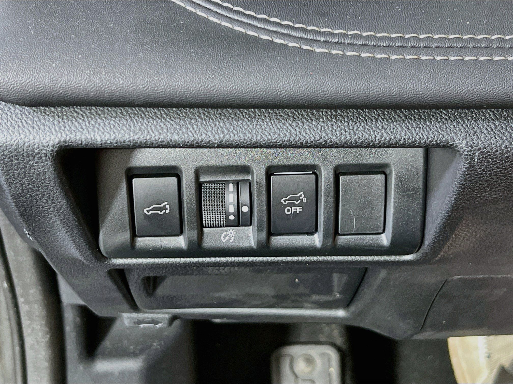 Used 2023 Subaru Outback Limited AWD/4WD image 10