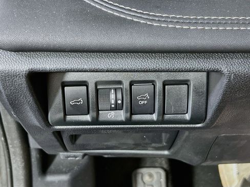 Used 2023 Subaru Outback Limited AWD/4WD image 10