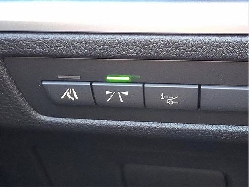 Used 2012 BMW 550i Gran Turismo xDrive image 23