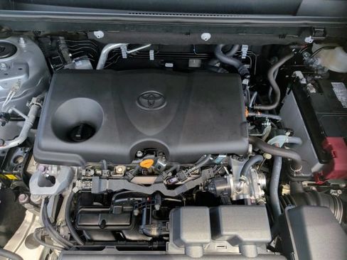 Used 2025 Toyota RAV4 LE AWD/4WD image 34