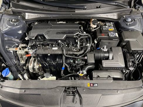Used 2023 Hyundai Elantra SEL FWD image 10