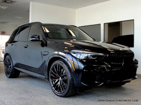 Used 2022 BMW X5 xDrive40i w/ M Sport Package AWD/4WD image 42