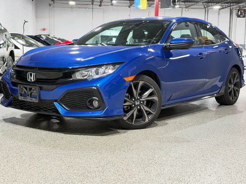 Used 2018 Honda Civic Sport image 2
