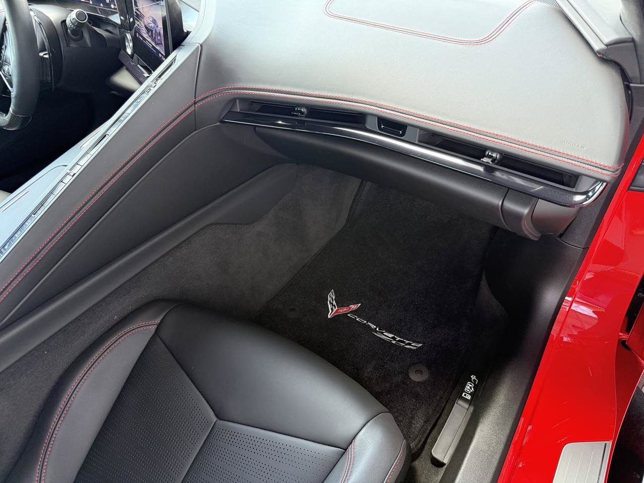 Used 2024 Chevrolet Corvette Z06 Coupe w/ 3LZ w/ Stealth Interior Trim Package RWD image 41