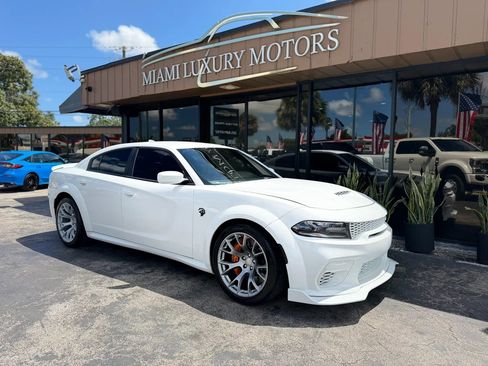 Used 2022 Dodge Charger SRT Hellcat w/ SRT Black Package RWD image 3