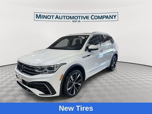 Used 2023 Volkswagen Tiguan SEL R-Line AWD/4WD image 4