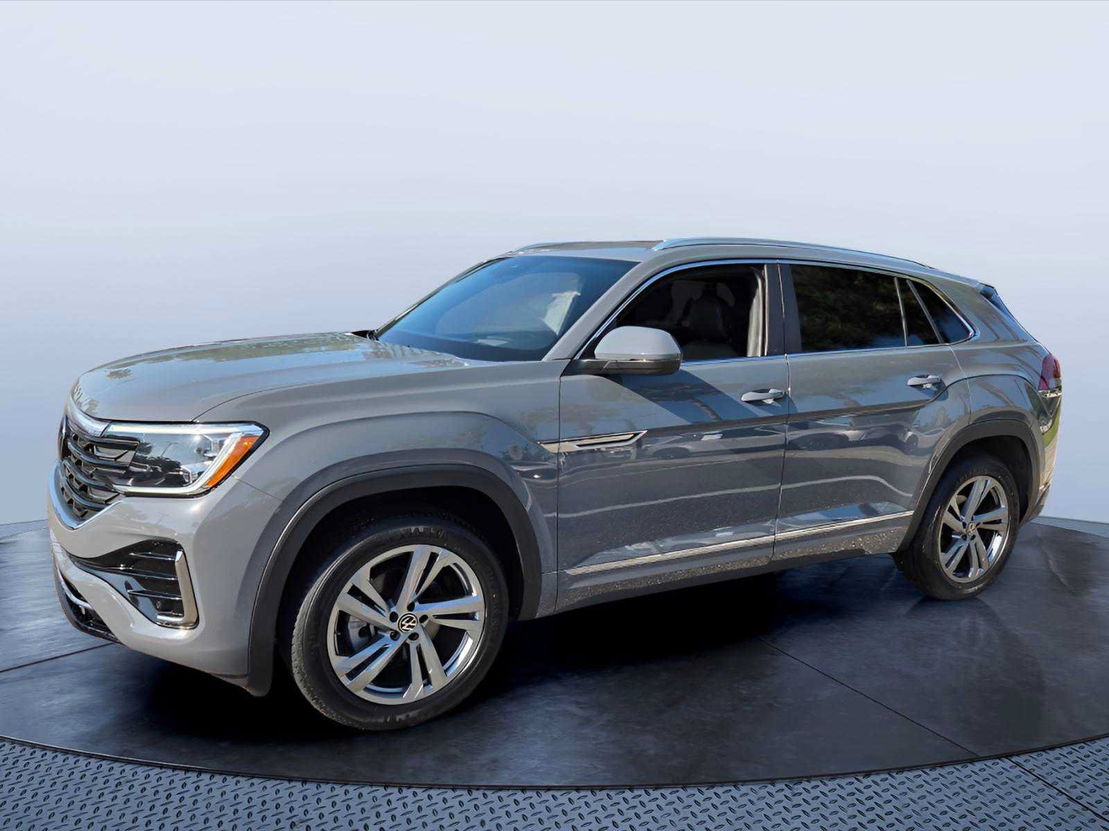 Used 2024 Volkswagen Atlas Cross Sport SEL R-Line AWD/4WD image 13