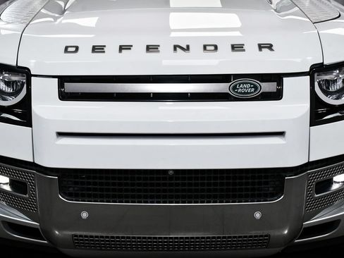 Used 2023 Land Rover Defender 110 S AWD/4WD image 69